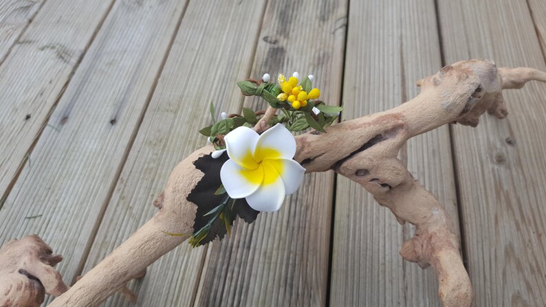 wedding adornment tahitia tiare flowers of the frangipani Islands white yellow rustic adjustable handmade earrings offered