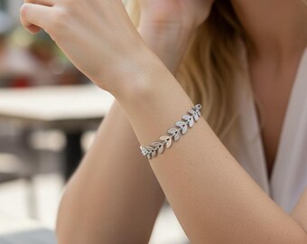 Stainless steel laurel wreath bracelet, women's jewelry, delicate chain bracelet, wheat sheaf design, handmade in silver, France
