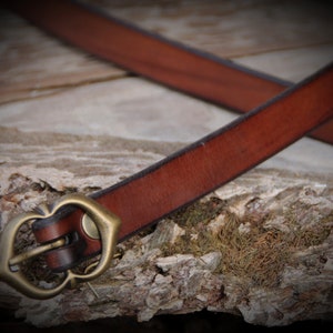 Ceinture sur mesure fine en cuir couleur unie Marron