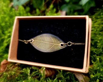 Green leaf leather bracelet, leather leaf bracelet and chain, Sidh bracelet