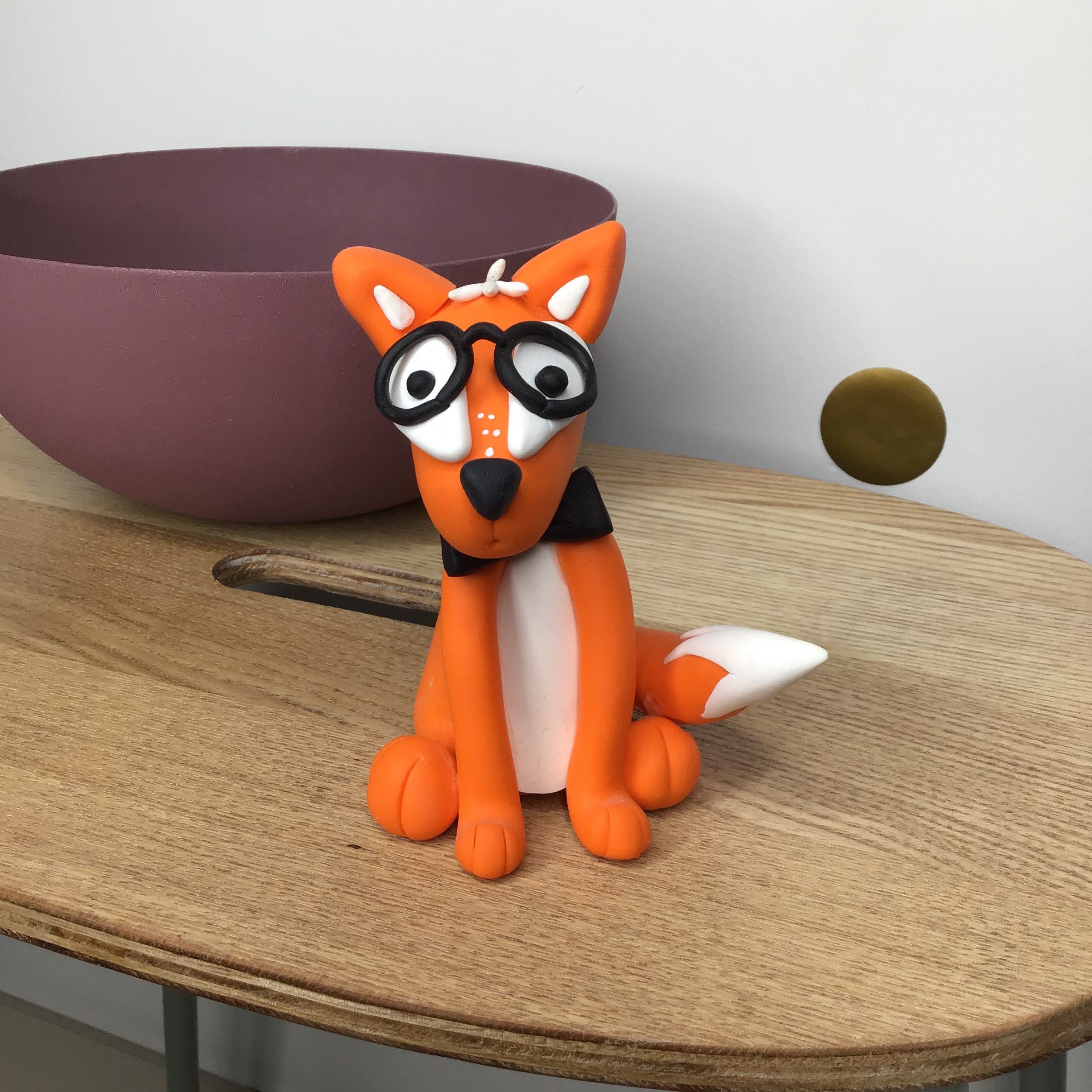 Renard à Lunettes et Noeud Papillon en Pâte Polymère