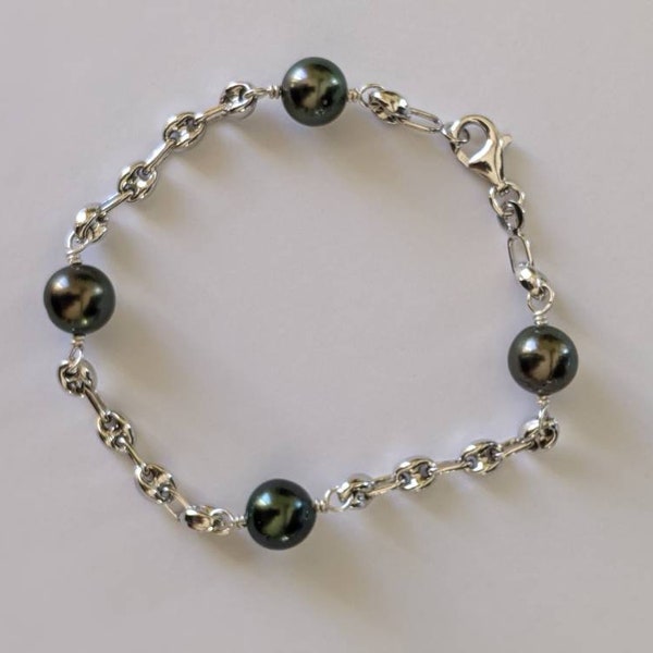 Bracelet en argent rhodié graines de café et perles de Tahiti.