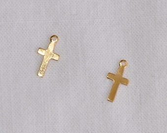 2 Croix minimalistes Plaqué Or 18 K 11x6 mm