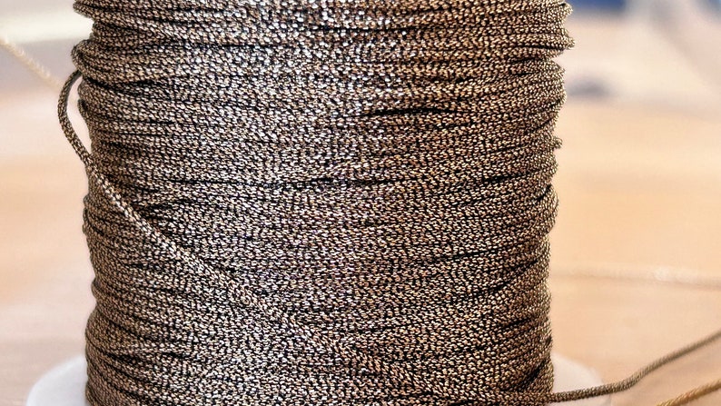 2 meters 1mm metallic polyester cord, 1mm polyester bracelet thread Bronze or métallisé