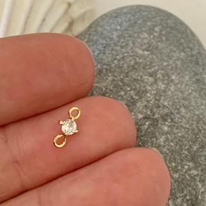 Mini Diamond connector set on rhinestone prongs 4 mm gold plated zirconium 2 rings
