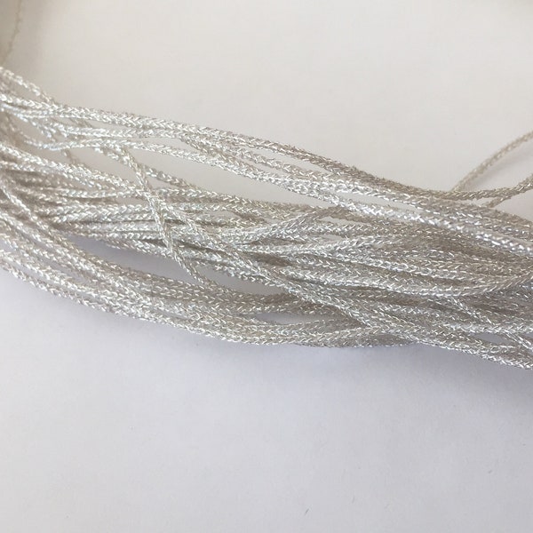 5 meters polyester thread 0.8mm Silver