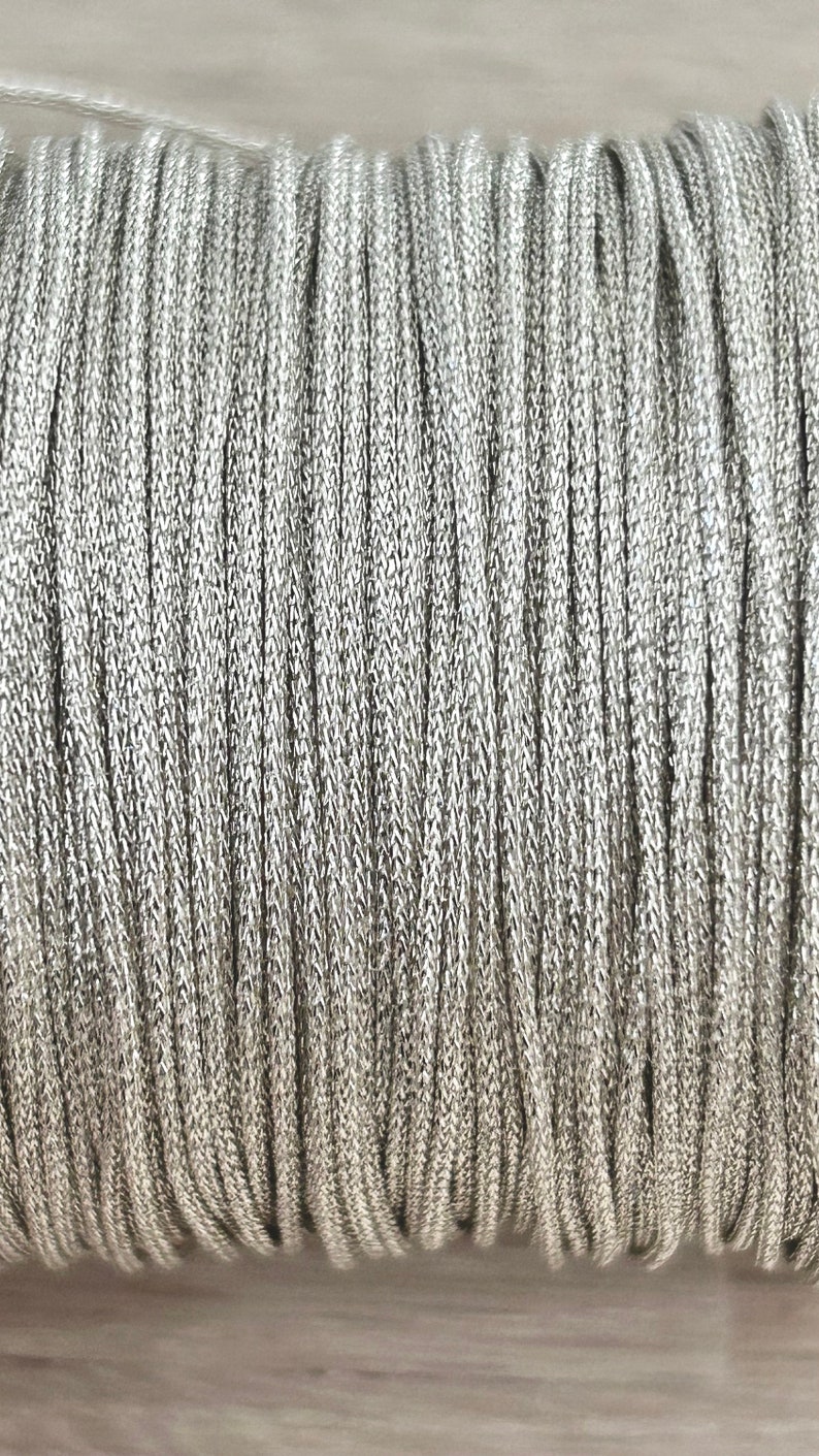 2 meters 1mm metallic polyester cord, 1mm polyester bracelet thread Argent clair