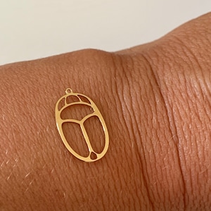 Skarabäus 22 x 14 mm Gold GM, 24 Karat vergoldeter Skarabäus-Anhänger