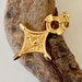 see more listings in the PENDENTIFS MÉDAILLES section