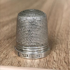 Vintage Birmingham Sterling Silver Thimble - JS&S -James Swann and Sons - date letter N 1962