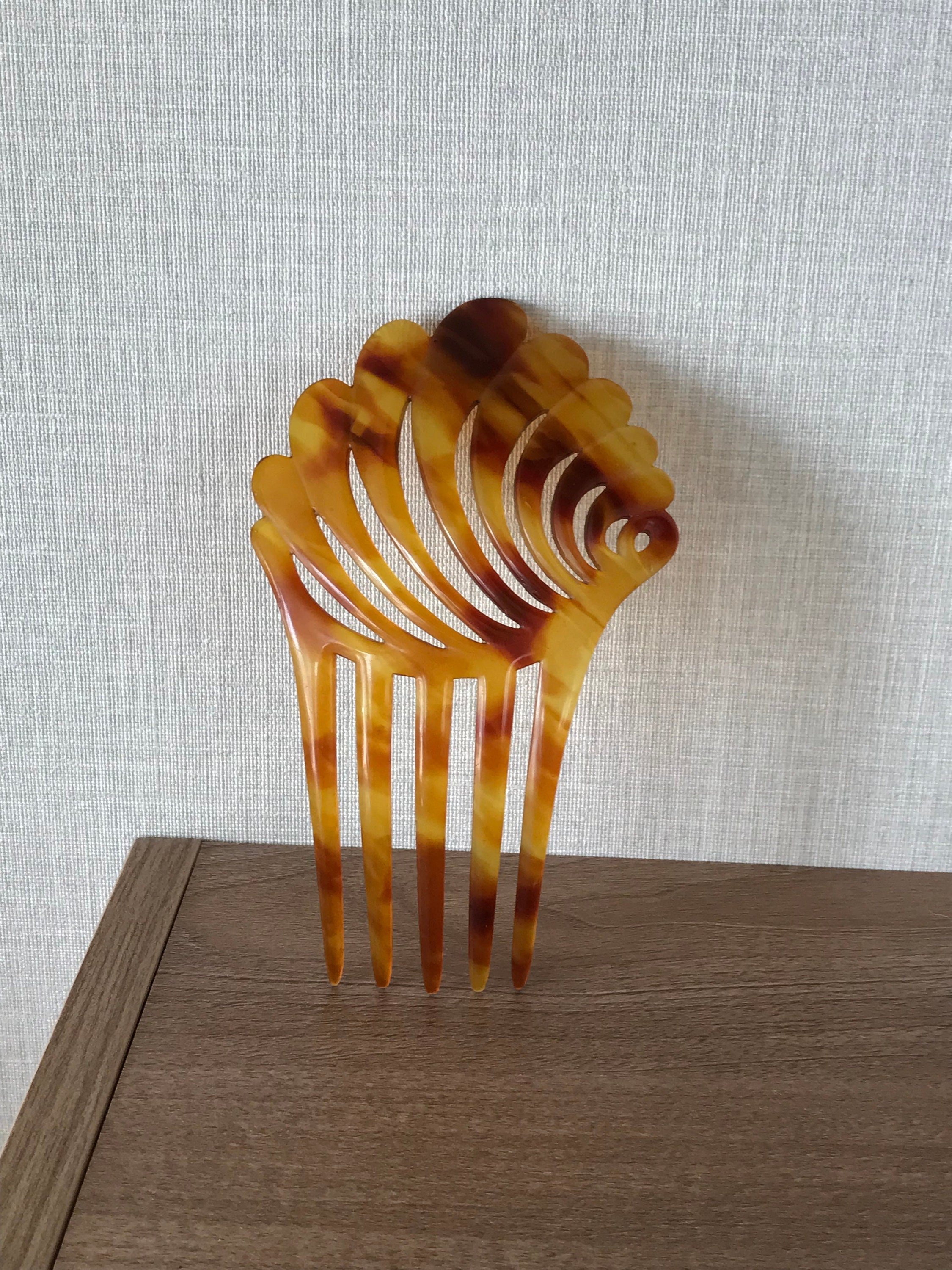 Vintage Faux Tortoise Shell Carved Filigree Hair Comb Celluloid Mantilla Antique Edwardian Carved Celluloid Faux Tortoise Shell  main image 4