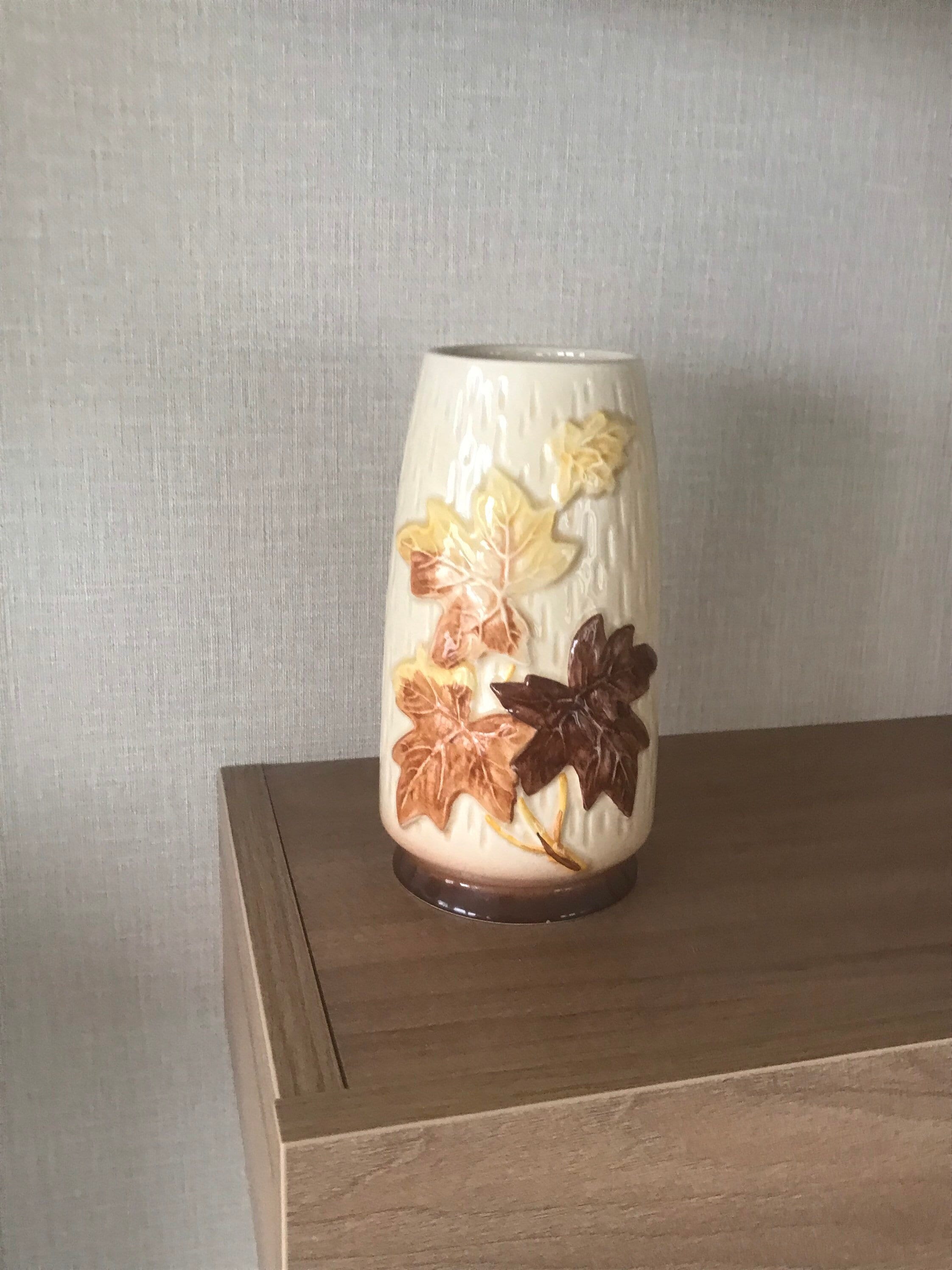 ヴィンテージ シルバック メープルリーフ花瓶 - デザイン番号 ヴィンテージ シルバック メープルリーフ花瓶 - デザイン番号