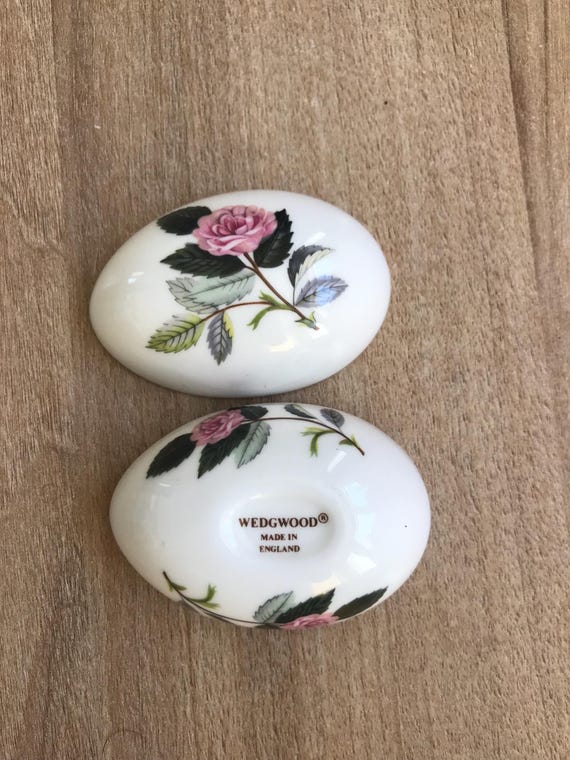 Vintage Wedgewood Bone China Hathaway Rose Design Egg Shaped