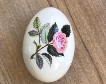 Vintage Wedgewood Bone China Hathaway Rose Design Egg Shaped