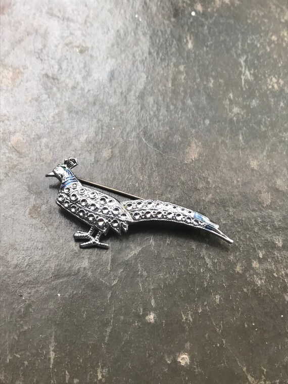 Broche Ancienne Art Déco En Bakélite Et Marcasite - Modèle Brun Argenté - Occasion