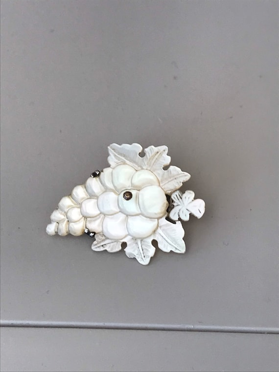 Beautiful Vintage Carved Mother of Pearl Brooch - image 1