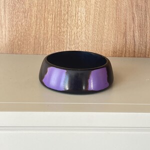 Vintage 1980s Irregular Shaped Circular Black and Purple Plastic Bangle