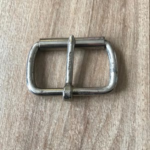 ヴィンテージメタルシングルプロングローラーバックル