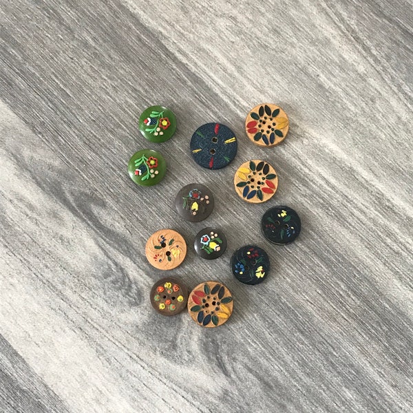 Vintage  Miscellaneous Collection of Painted Wooden Buttons - 1930/40s