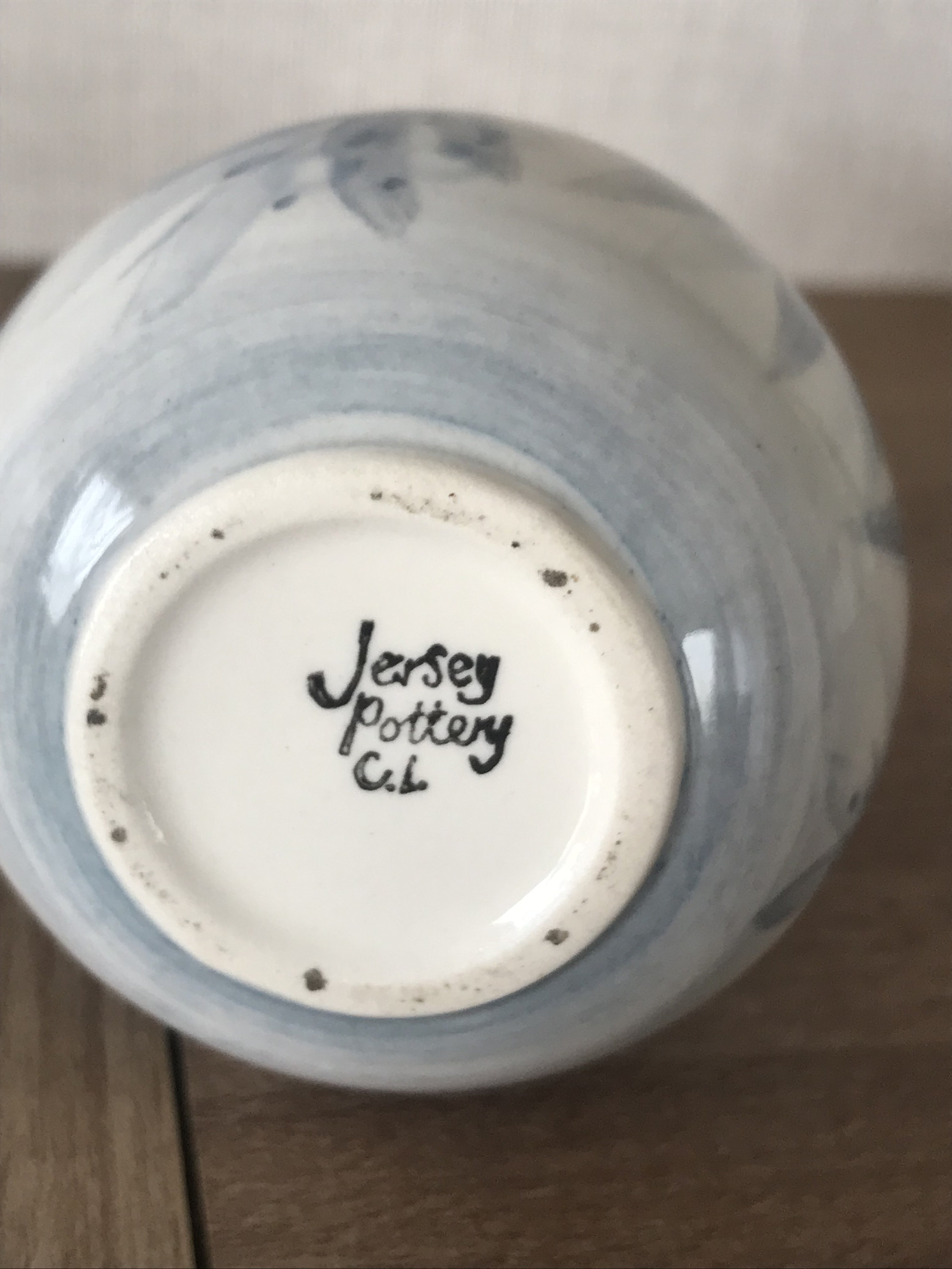 Bol Vintage Jersey Pottery, Porcelaine Beige Motif Floral, Piédestal, Fabrication UK