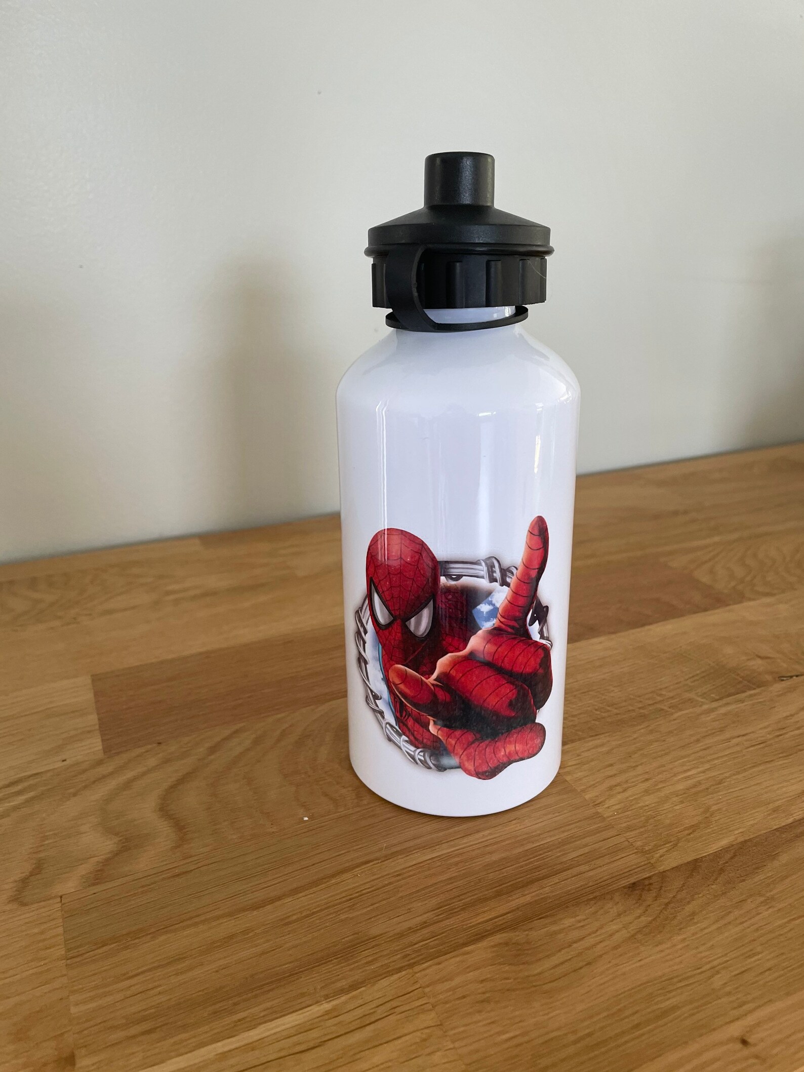 Gourde personnalisée modèle spid main image 0