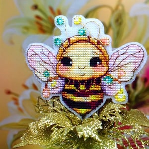 Bee Cross Stitch Pattern Bee Cross Stitch PDF Bee sampler digital pattern chart cross stitch Sampler Bee cross stitch pattern Embroidery Bee