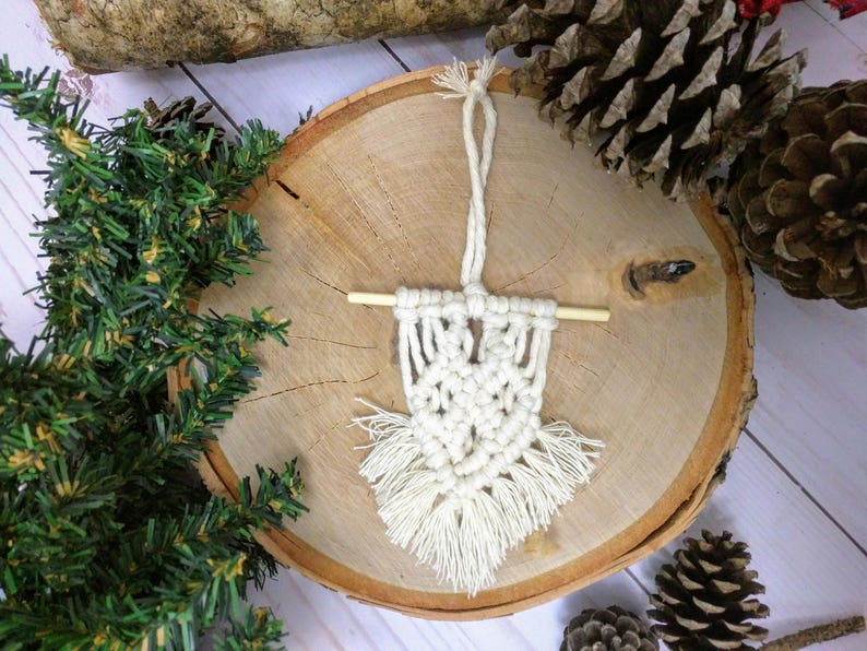 Macrame Christmas Ornament Plum Macramé Ornament Boho Ornament Christmas Ornament Xmas Ornament Macramé Christmas Ornament - 