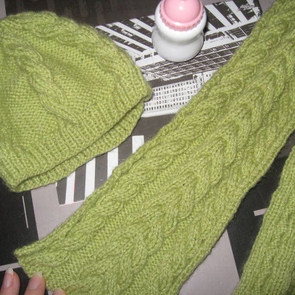 Green hand knitted scarf and cap set 12 to 18 months