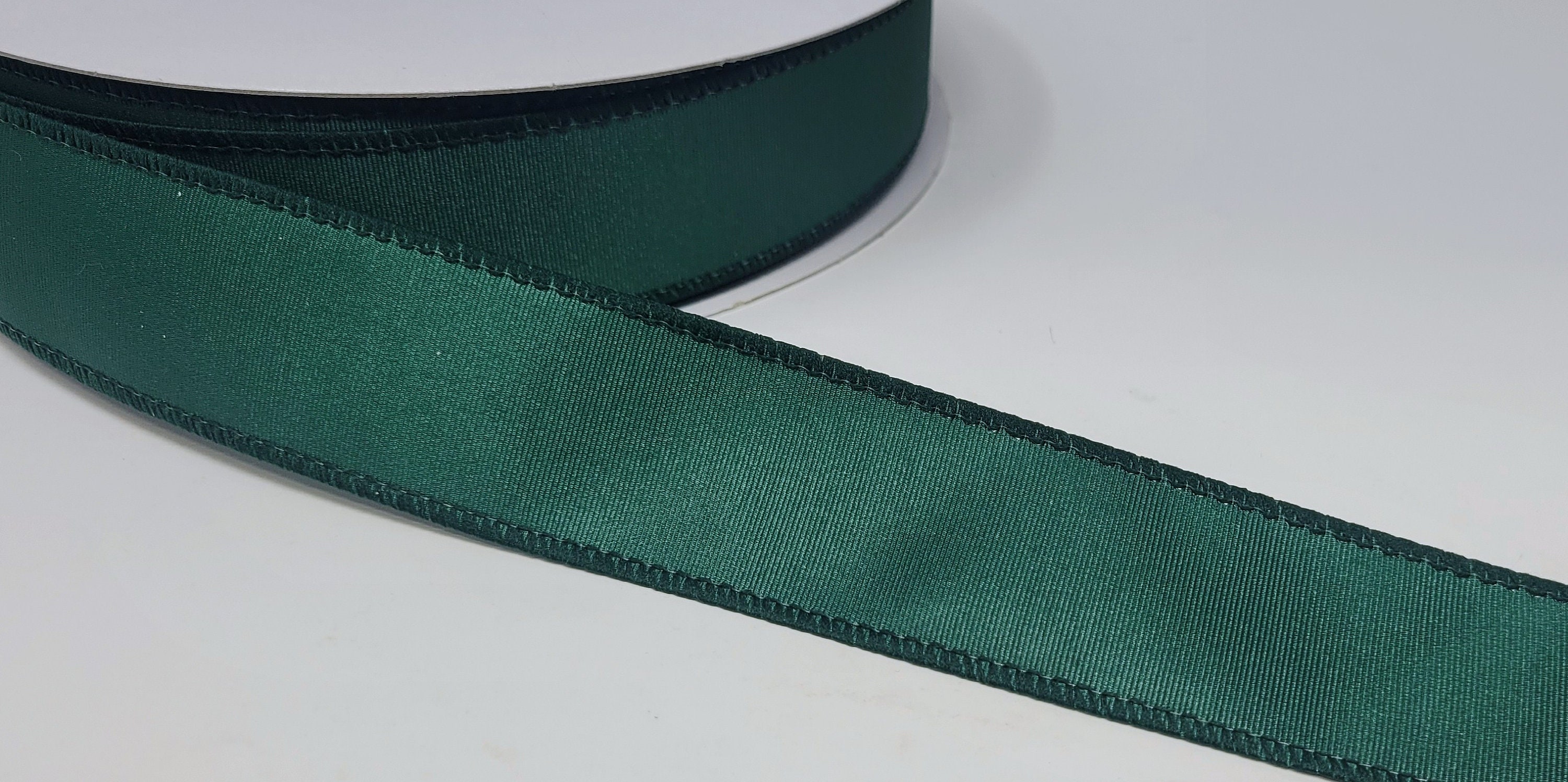 The Ribbon People Green Thick and Fuzzy Glitter-cord Wired Craft Ribbon 0.375 x 55 Yards