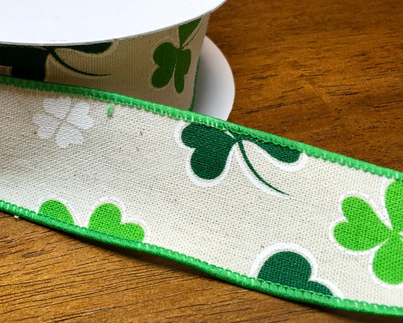 Ivory Canvas Background with Green Shamrocks St Patrick/'s Day Ribbon 5 Yards FREE SHIPPING- 1.5 Wired Ribbon