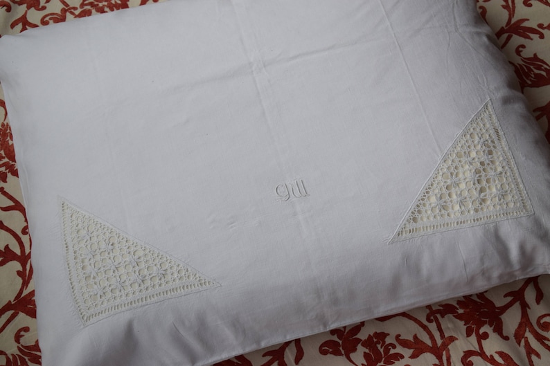 100% French Linen Piped Pillowcase Pair- White/ Navy main image 1