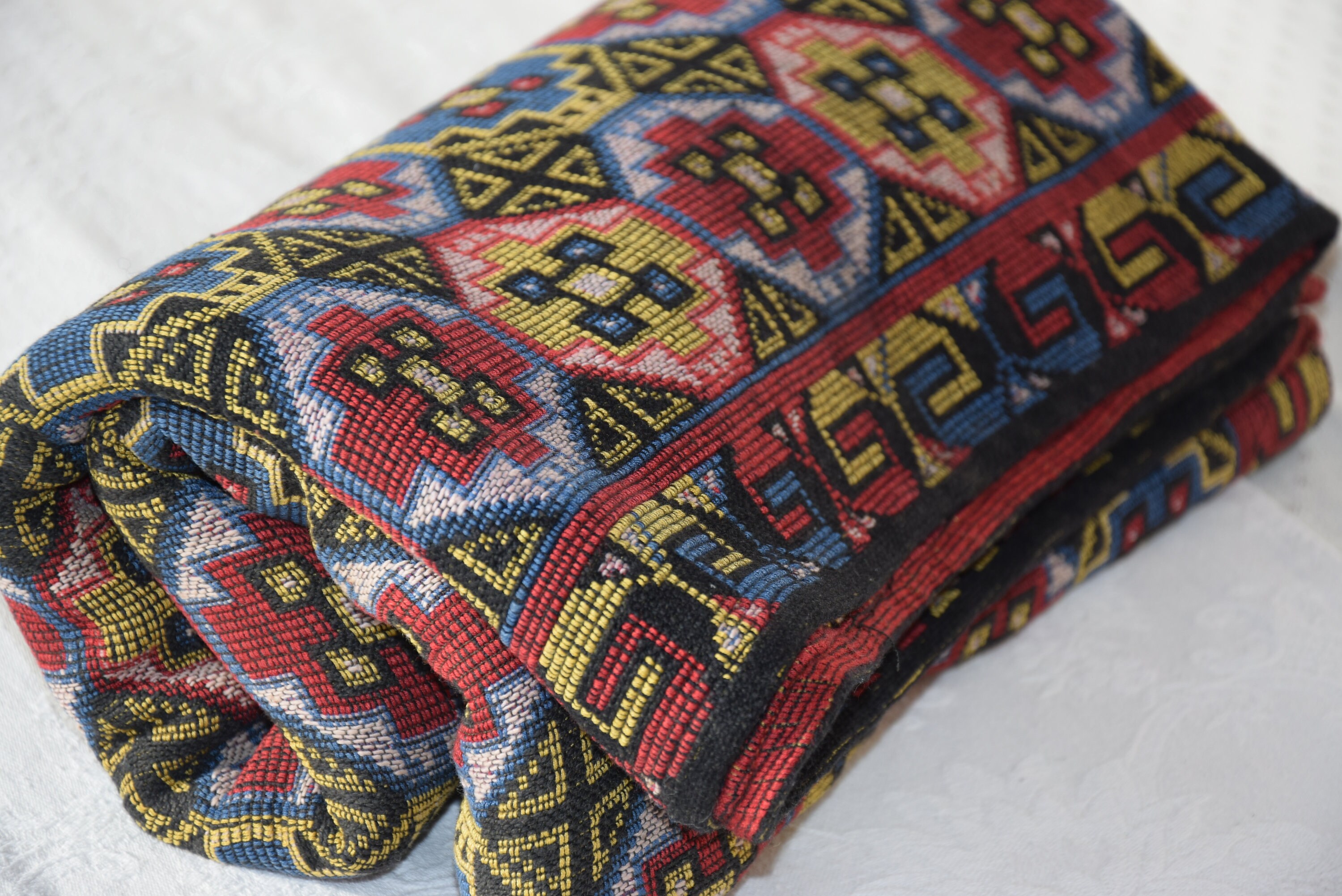 Antique Rug Carpet Vintage Handmade Woven Rug Vintage Tablecloth ...