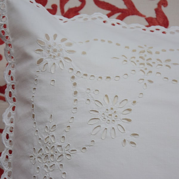 Antique Pure Linen Taie d’oreiller Broderie faite à la main Richelieu Oreiller Sham Coussin Housse Housse d’oreiller BI Monogramme Dentelle blanche Romantique Vieux