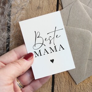 Miniatur Karte | BESTE MAMA, mit braunem Umschlag, A8 Postkarte, Miniatur
