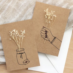 GRUSSKARTEN |  in 2 Motiven mit Trockenblumen aus Naturpapier, A6, Kraftpapier mit Umschlag und handgezeichneten Illustration
