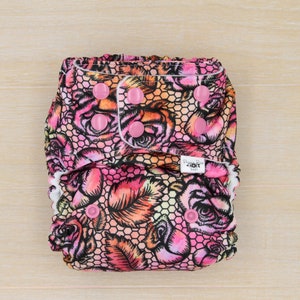 Pocket diaper, cloth diaper, modern,flowers, summer diaper, cloth diaper cover, washable diaper, reusable diaper,cloth nappy, Rosese, Pink