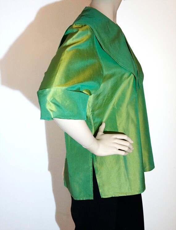 TERESA K VINTAGE grasgreen silk-Blouse 80er, wide cut, Größe 40, (See maes. below)