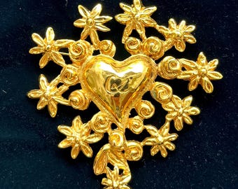 Rare CHRISTIAN LACROIX VINTAGE heart brooch, "Noel 93" Christmas collection 1993, gold-plated, heart-shaped brooch with signature, unworn