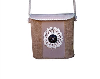 Semi-rigid body bags wrapped in jute. Boho Shoulder bags. Bags inside that is always in order.