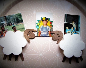 Funny Wall Decal lamb - Holder for photos or pictures