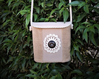Bags with semi-rigid body wrapped in jute. Boho Shoulder Bags.