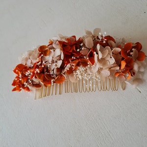 Peigne à cheveux Mélodie, en hortensia et broom bloom stabilisées. Un accessoire pour vôtre coiffure de mariage, EVJF, anniversaire, image 5