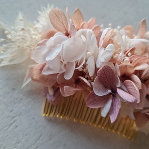 Peigne à cheveux Elia, en hortensia et broom bloom stabilisées. Un accessoire pour vôtre coiffure de mariage, EVJF, anniversaire, image 3