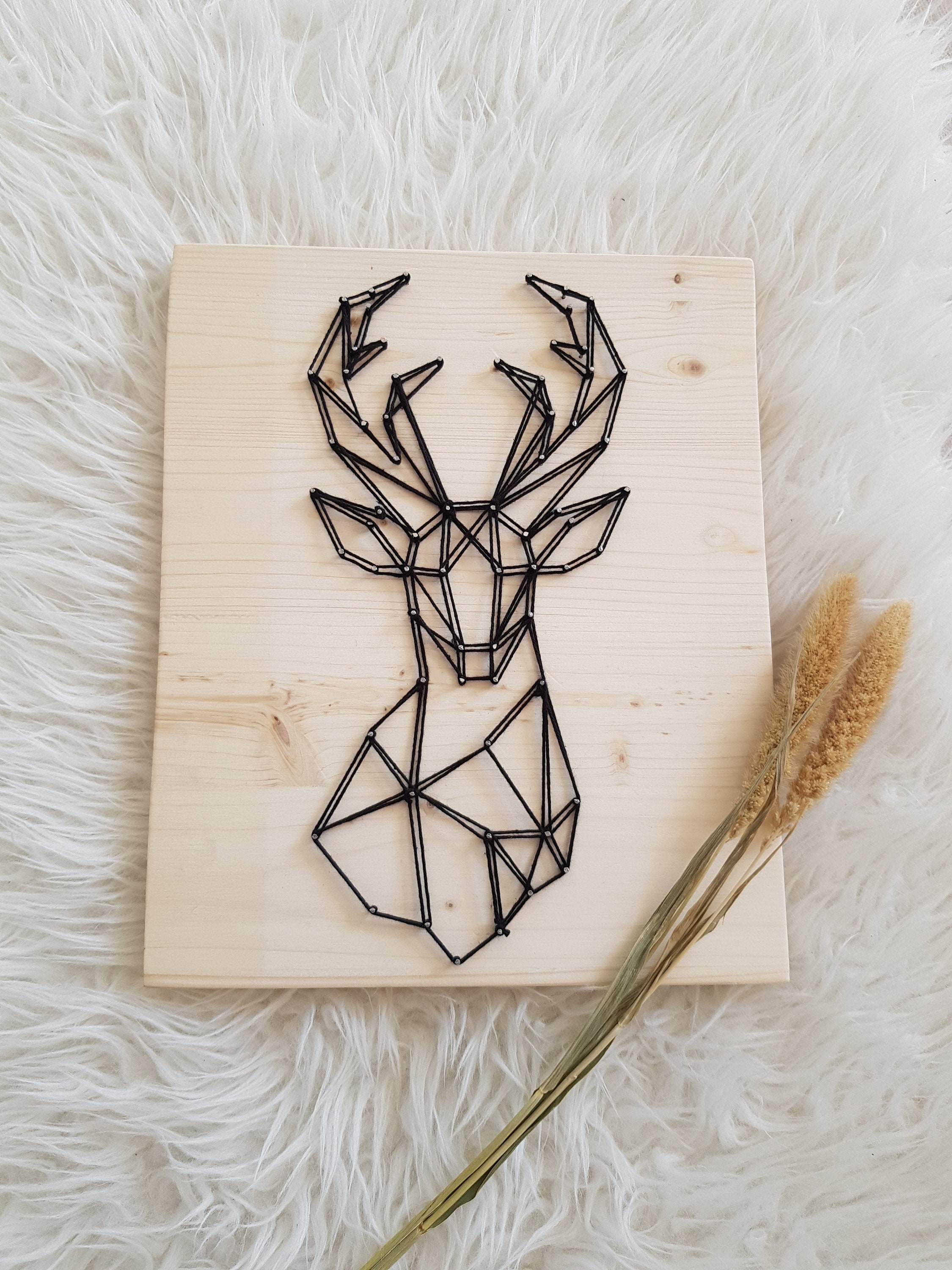 Tableau String Art Cerf