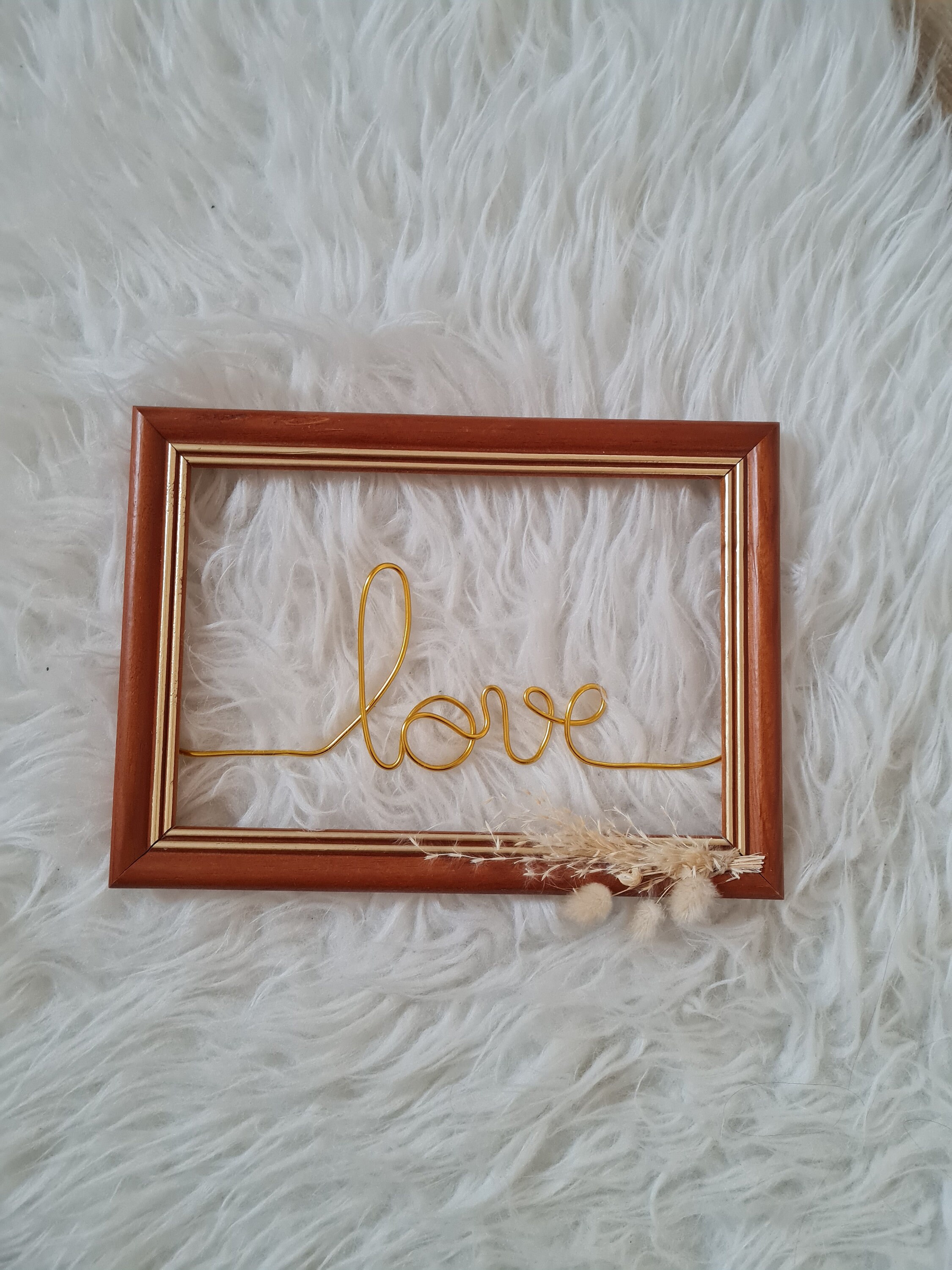 Cadre à Message Love Fleuri, Une Décoration en Fleurs Séchées Unique