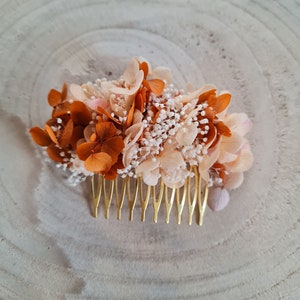 Mélodie hair comb, in stabilized hydrangea and broom bloom. An accessory for your wedding hairstyle, bachelorette party, birthday, image 2