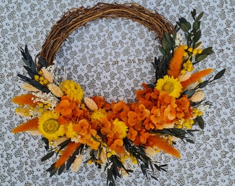 Ramo de novia elaborado con flores naturales de Shauna secas y preservadas. Un original ramo de corona que cambiará el ramo tradicional.