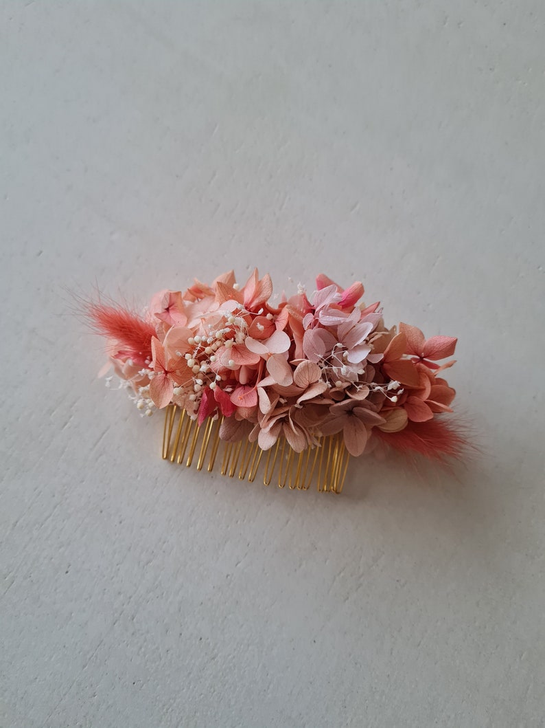 Peigne à cheveux Véra, en hortensia et broom bloom stabilisées. Un accessoire pour vôtre coiffure de mariage, EVJF, anniversaire, image 1