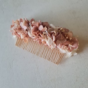 Elia hair comb, in stabilized hydrangea and broom bloom. An accessory for your wedding hairstyle, bachelorette party, birthday, image 1