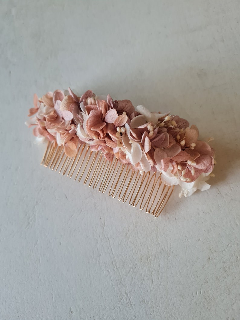 Elia hair comb, in stabilized hydrangea and broom bloom. An accessory for your wedding hairstyle, bachelorette party, birthday, image 1